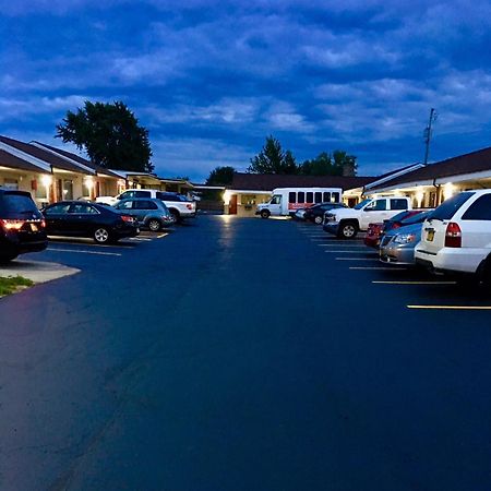 Budget Inn Williamsville Eksteriør billede