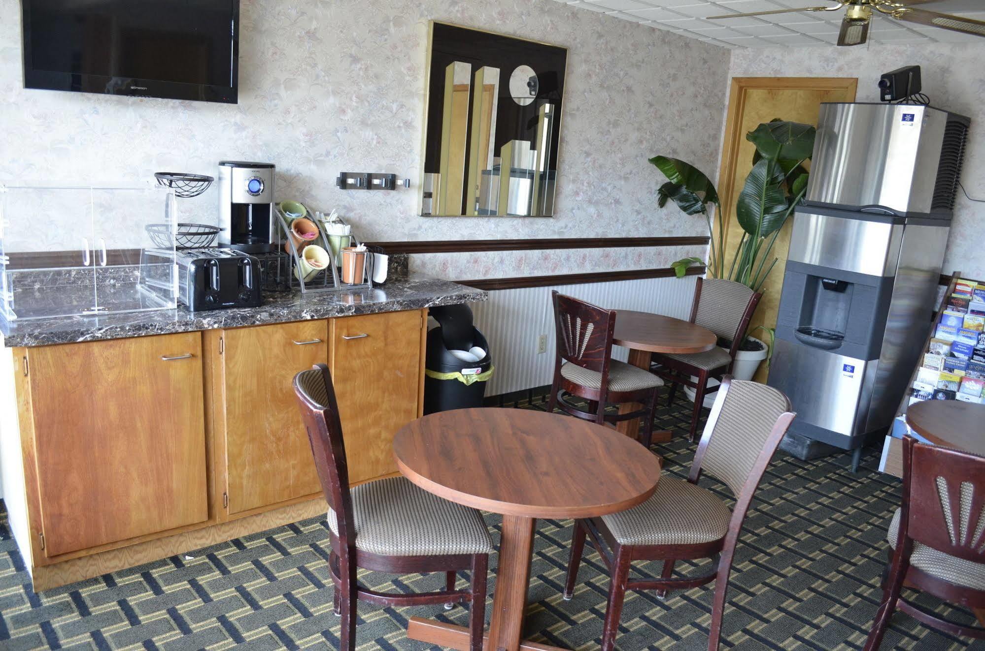 Budget Inn Williamsville Eksteriør billede